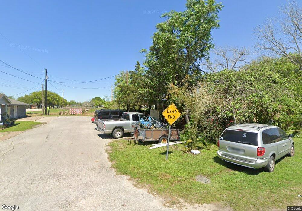 1517 Avenue K, Bay City, TX 77414 - photo 1