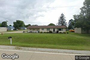 514 1st St N, Winthrop, IA 50682