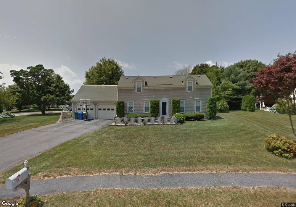 19 Samson Ln, Middletown, RI 02842 - photo 1