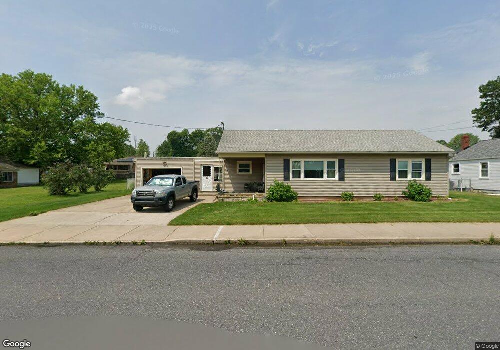 517 Center St, Slatington, PA 18080 - photo 1