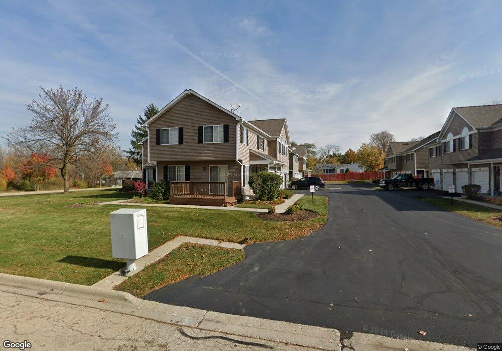 466 Village Creek Dr unit 11D, Lake In the Hills, IL 60156 - photo 1