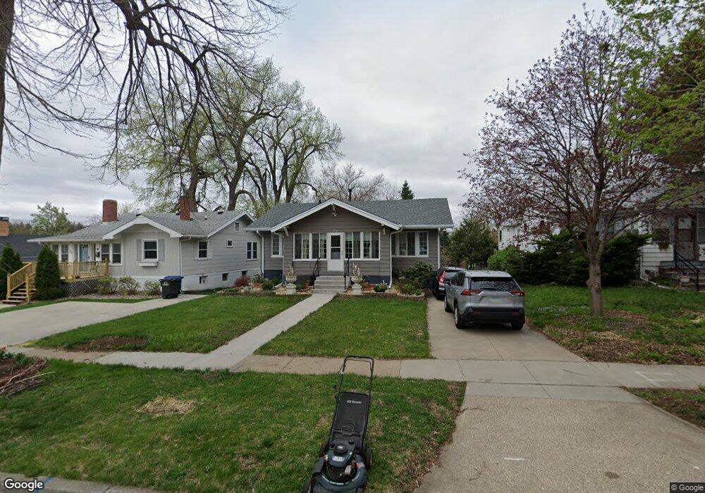 818 40th Place, Des Moines, IA 50312 - photo 1