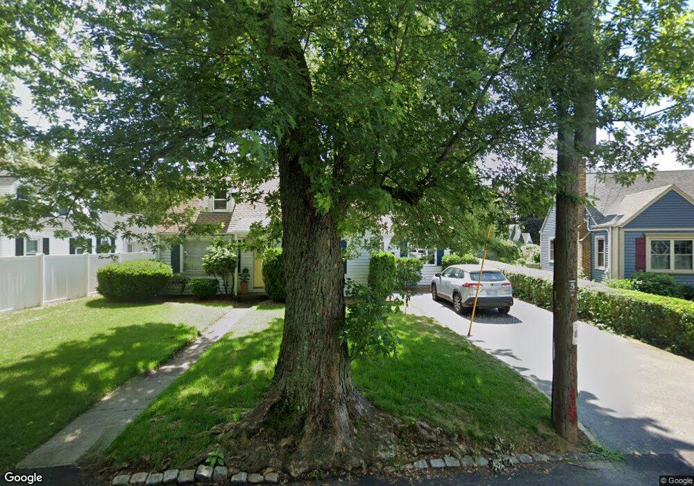 10 Modena Dr, Warwick, RI 02886 - photo 1