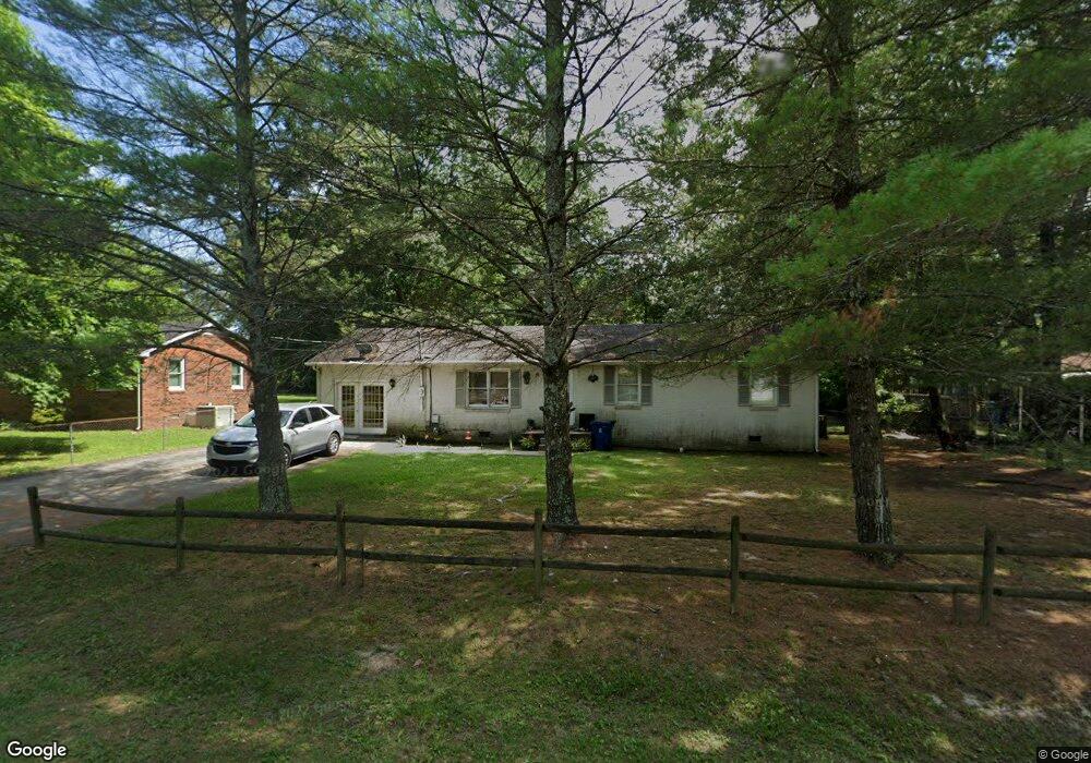 211 Locust St, Manchester, TN 37355 - photo 1
