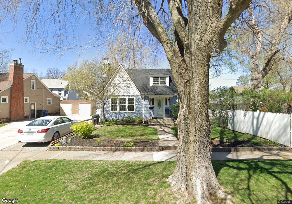 4229 Forest Ave, Des Moines, IA 50311 - photo 1