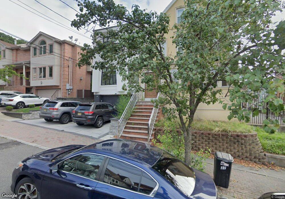 37 Hilliard Ave, Edgewater, NJ 07020 - photo 1