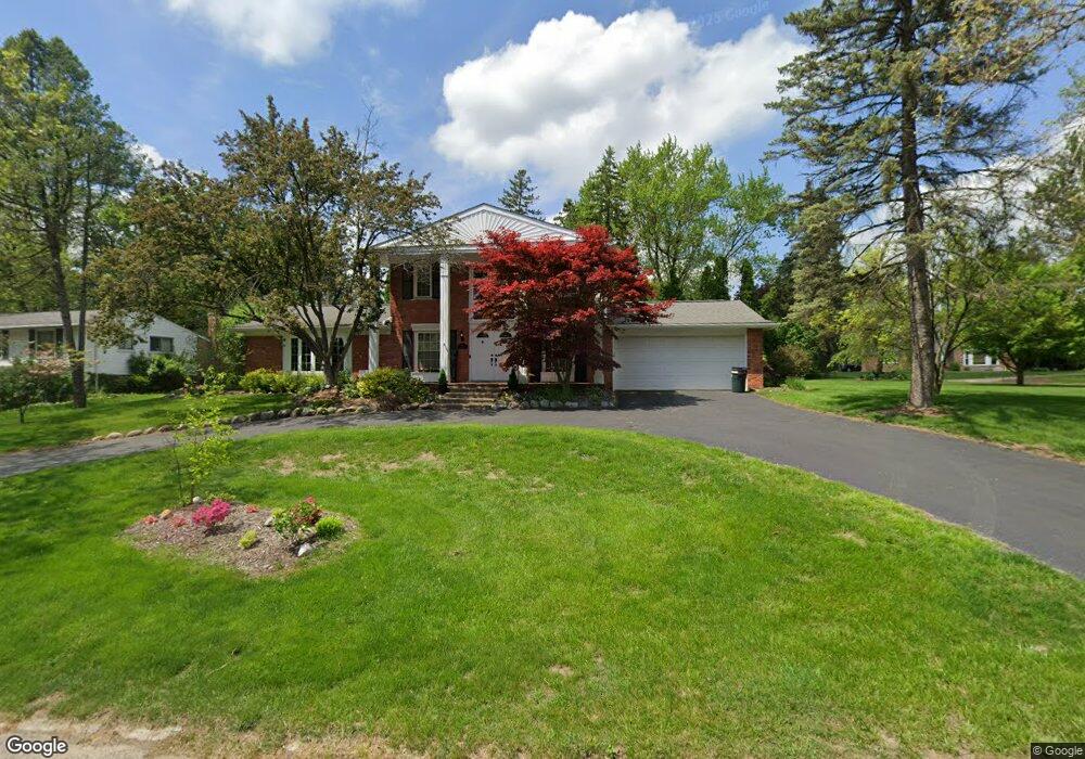 620 Wilshire Dr, Bloomfield Hills, MI 48302 - photo 1