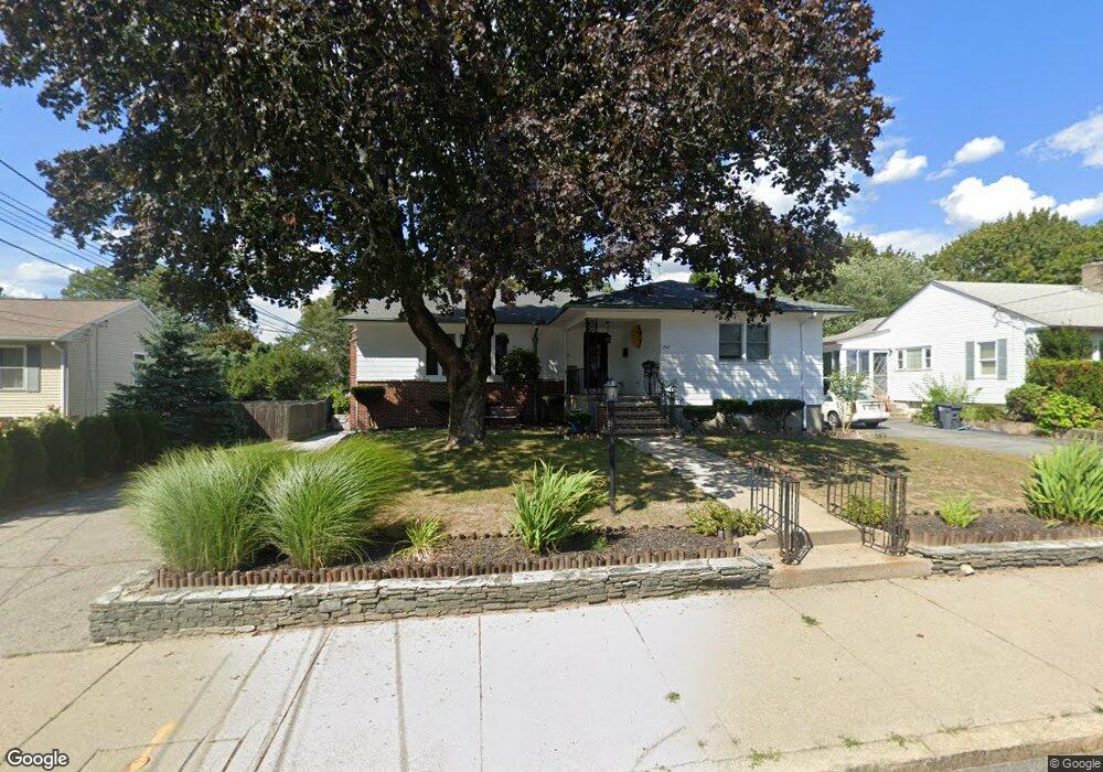 1547 Chalkstone Ave, Providence, RI 02909 - photo 1