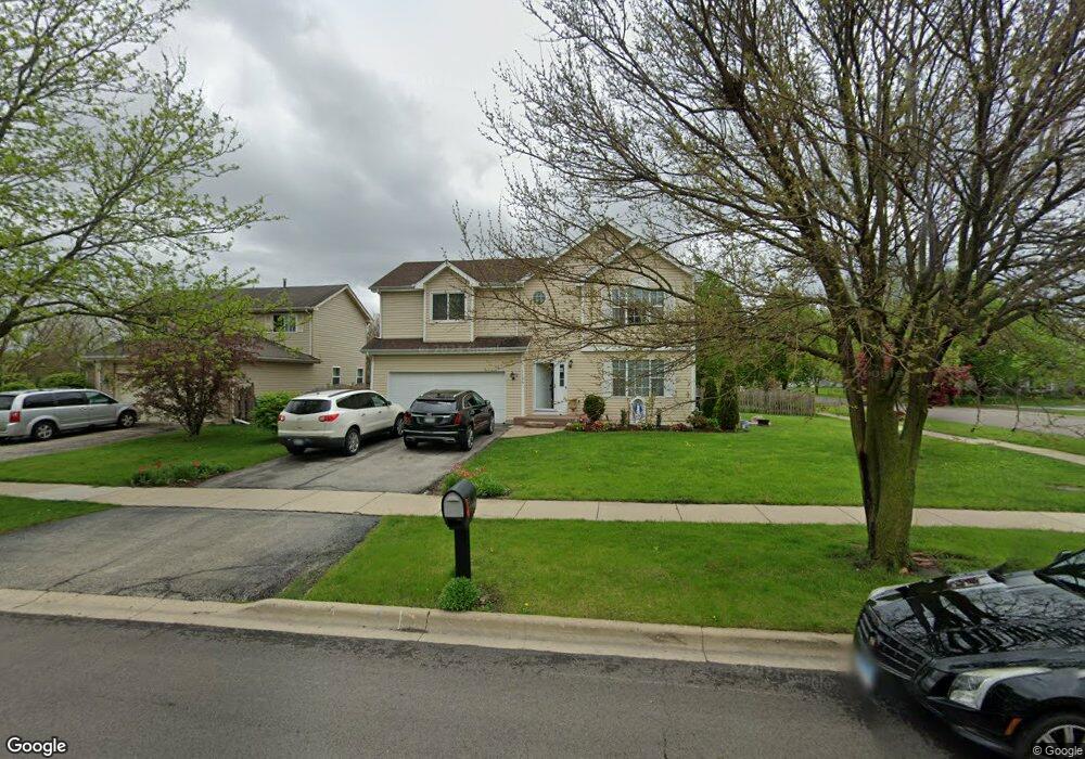 1135 Golden Oaks Pkwy, Aurora, IL 60506 - photo 1