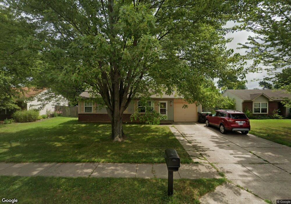 109 Meadow Creek East Blvd, Whiteland, IN 46184 - photo 1