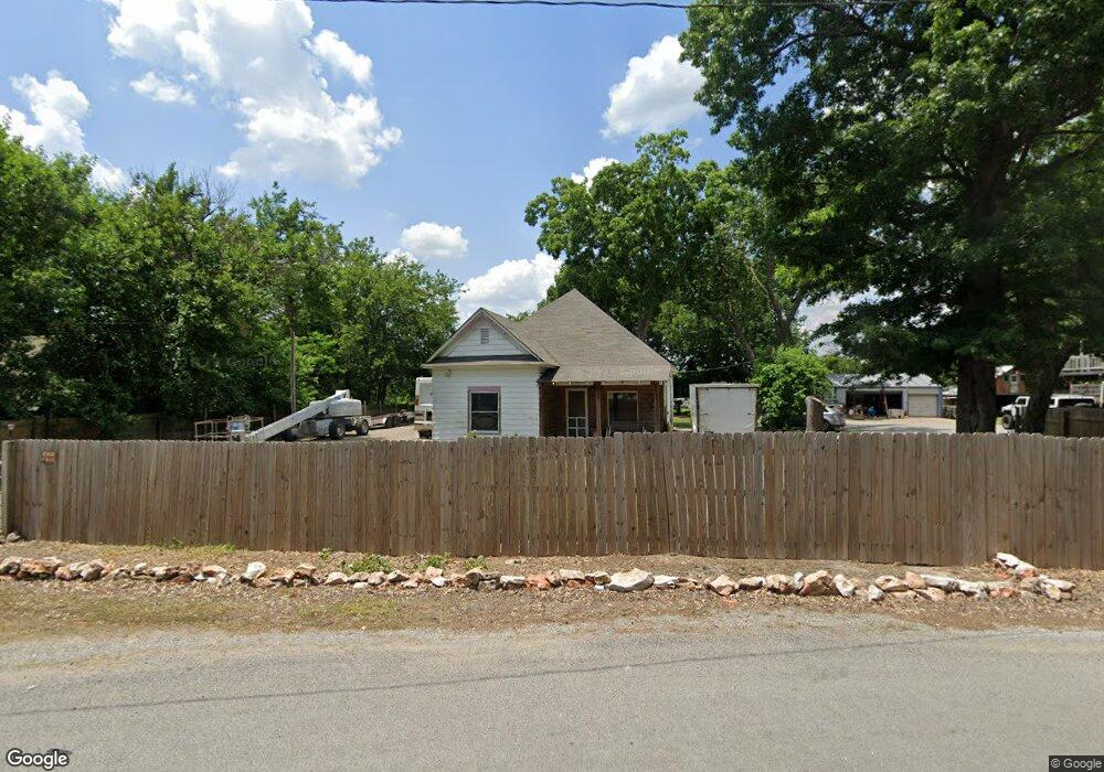 101 N Howey St, Chouteau, OK 74337 - photo 1