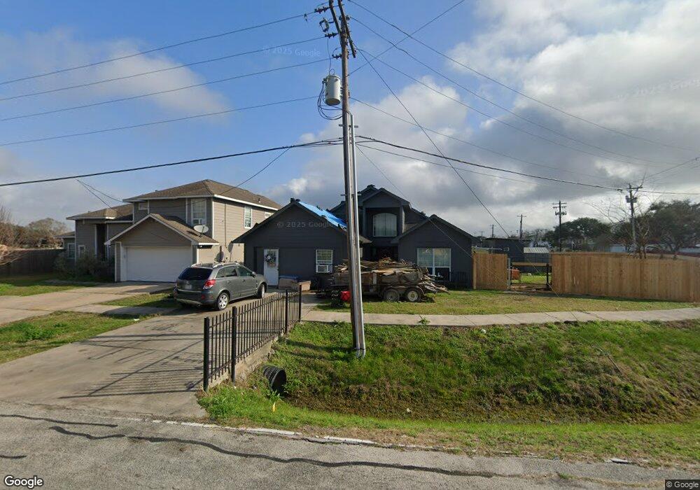 2423 Rowan Burton Rd, Alvin, TX 77511 - photo 1