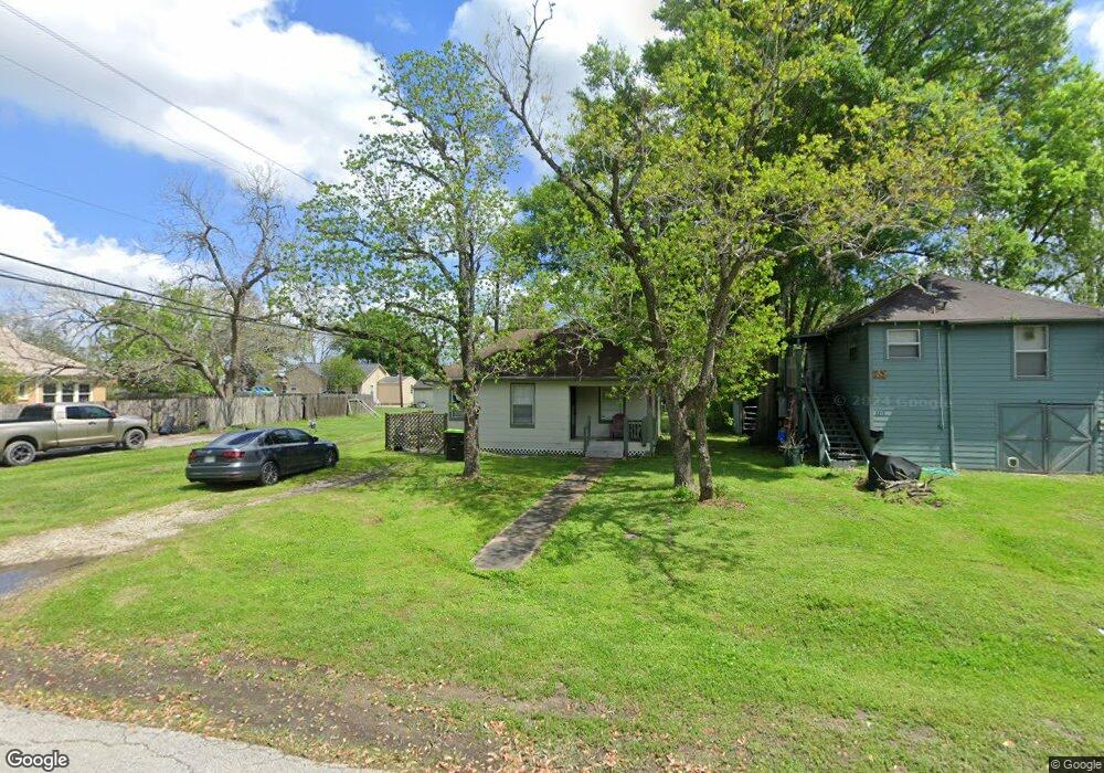 2213 Cypress Ave, Bay City, TX 77414 - photo 1