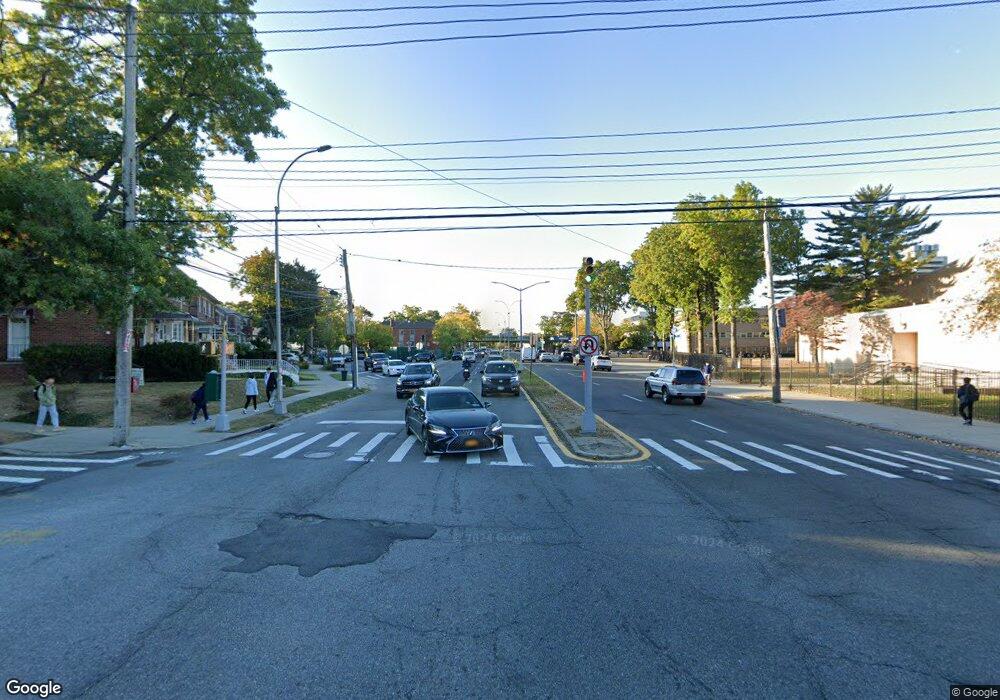 5641B Utopia Pkwy, Fresh Meadows, NY 11365 - photo 1