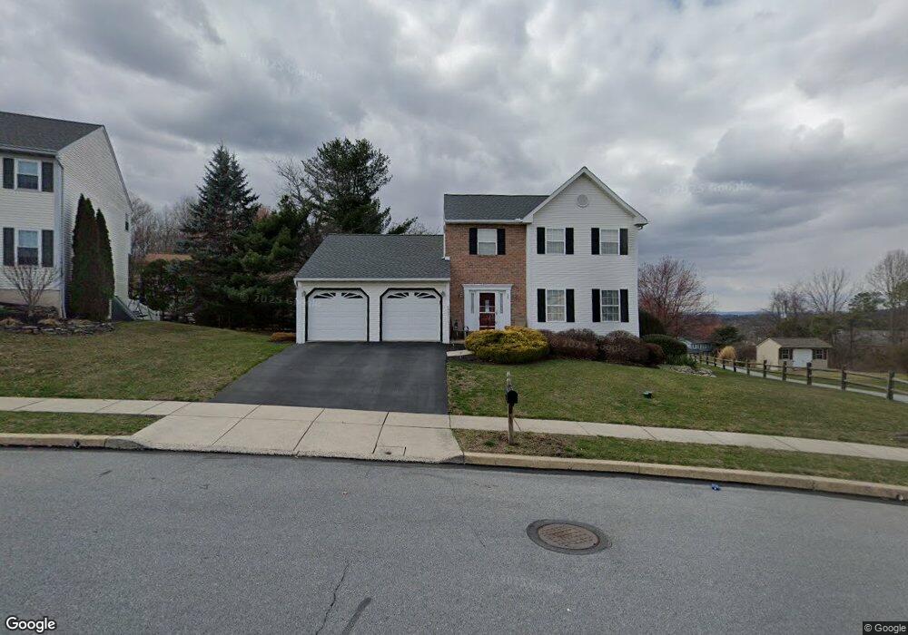 32 Rim View Ln, Reading, PA 19607 - photo 1