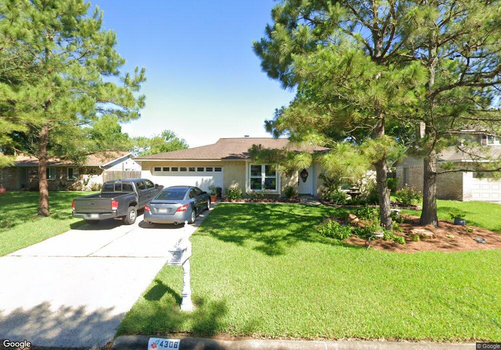 4306 Lucian Ln, Friendswood, TX 77546 - photo 1