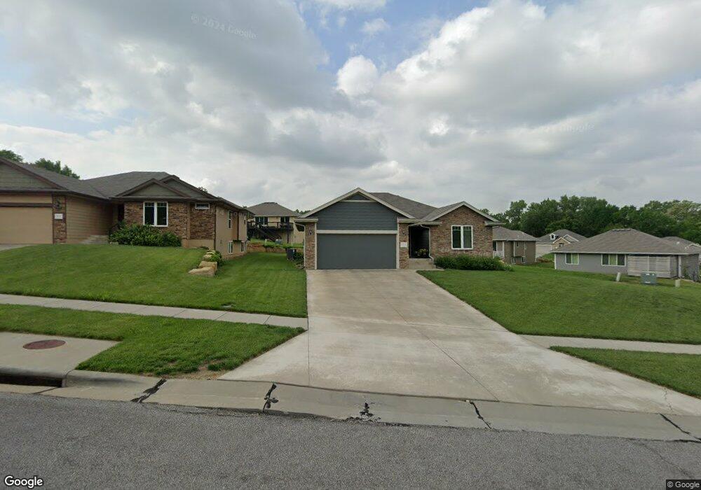6025 SW 44th St, Topeka, KS 66610 - photo 1