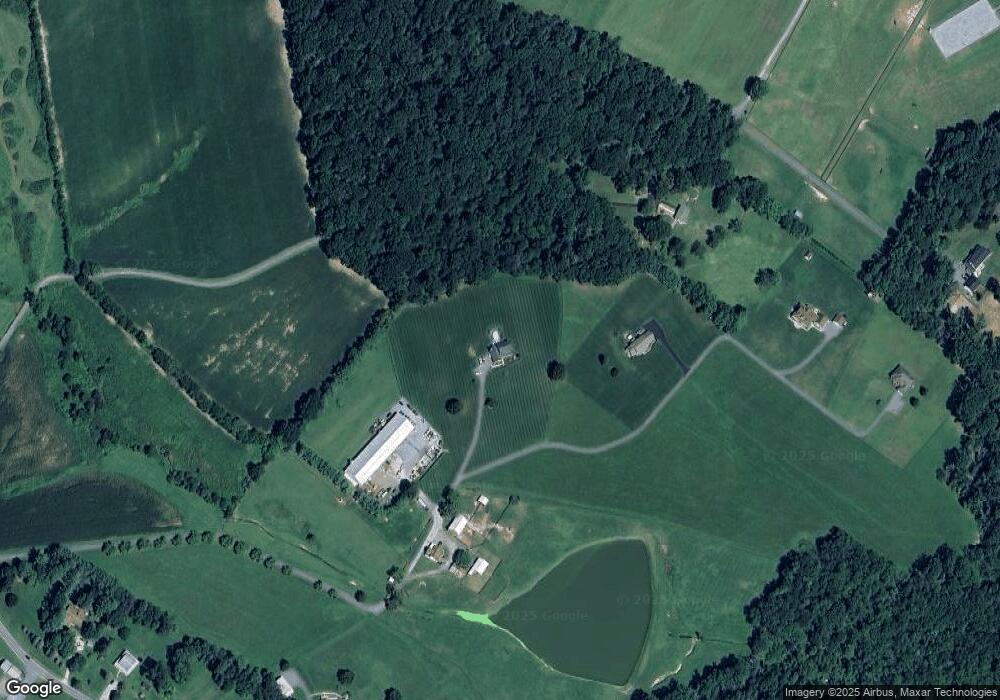 600 Turf Farm Dr, Sykesville, MD 21784 - photo 1