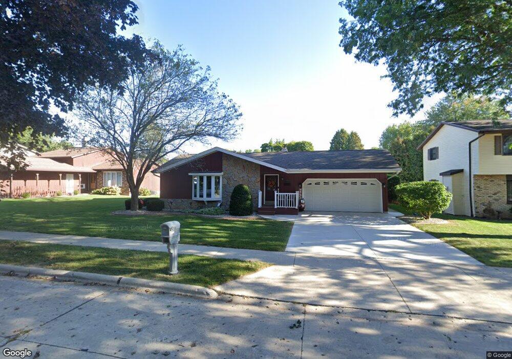 1922 Granger Rd, Manitowoc, WI 54220 - photo 1