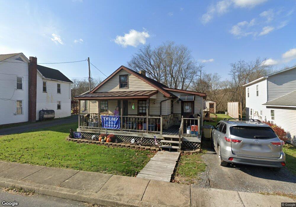 190 Lee St, Paw Paw, WV 25434 - photo 1