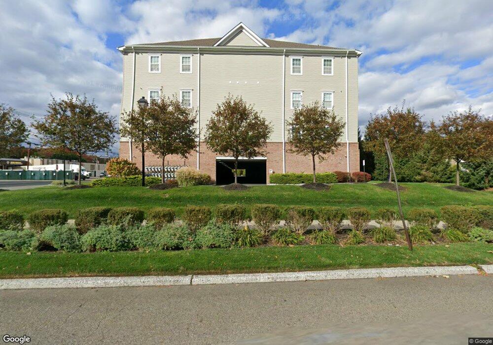 537 Bushes Ln, Elmwood Park, NJ 07407 - photo 1