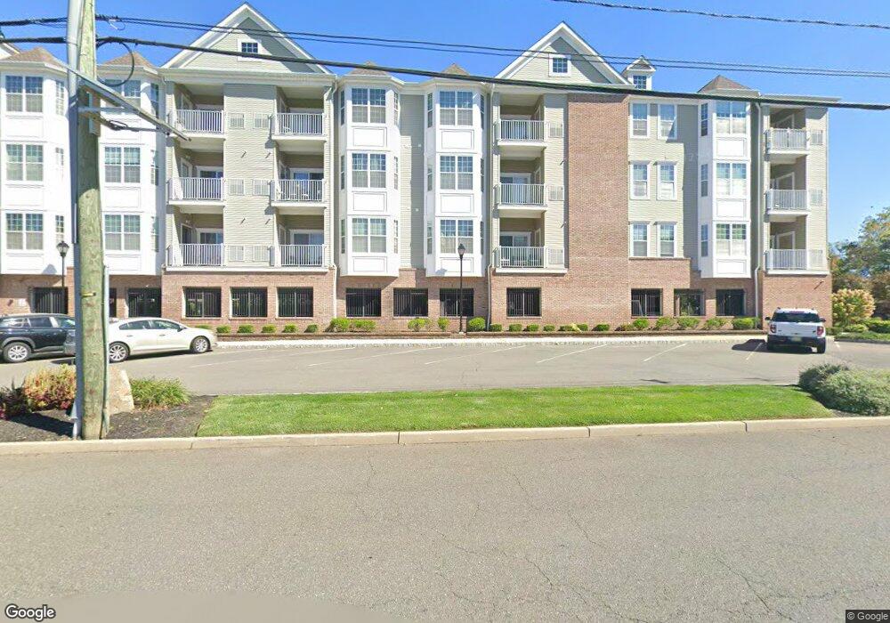 522 Bushes Ln, Elmwood Park, NJ 07407 - photo 1