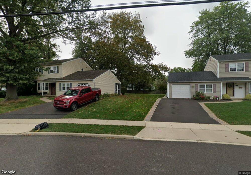 13 Winding Way W, Morrisville, PA 19067 - photo 1