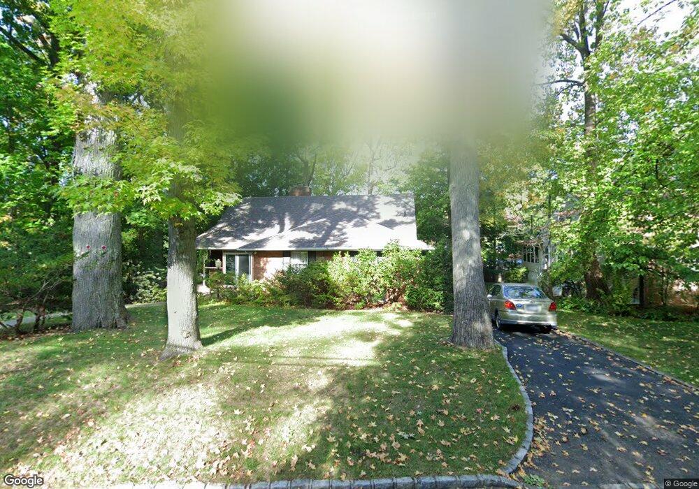 1 Shadow Ln, Great Neck, NY 11021 - photo 1