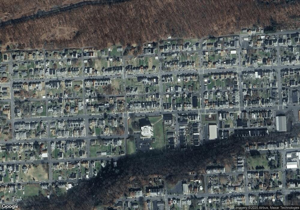 1315 W Arch St, Coal Township, PA 17866 - photo 1