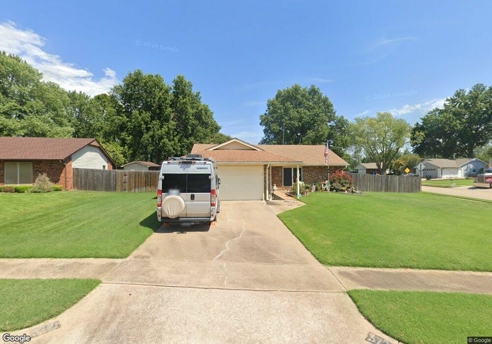 5721 S Birch Ave, Broken Arrow, OK 74011 - photo 1