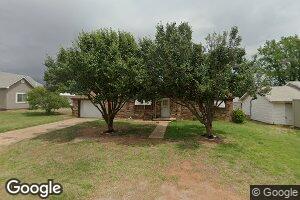 313 N 10th St, Thomas, OK 73669