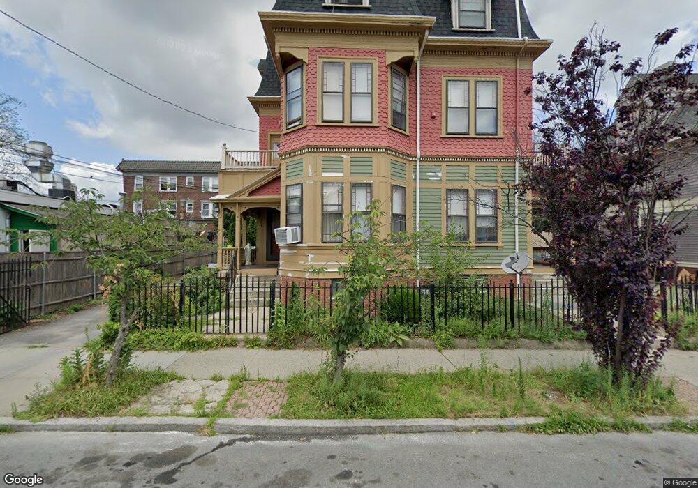 261 Lenox Ave unit 3, Providence, RI 02907 - photo 1