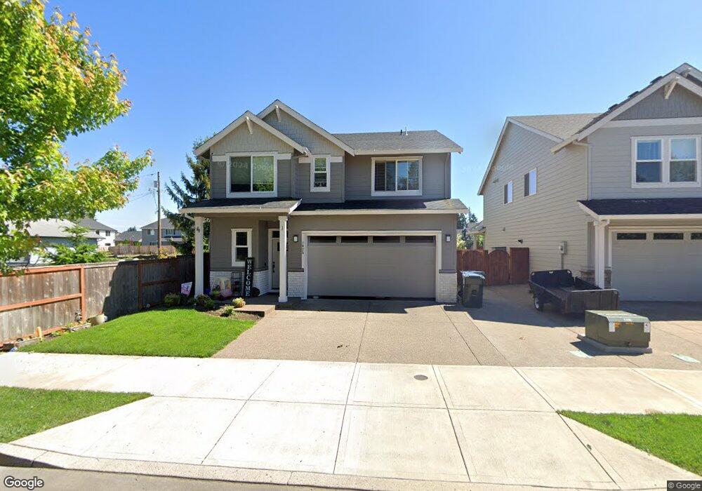1025 NE 18th Ave, Canby, OR 97013 - photo 1