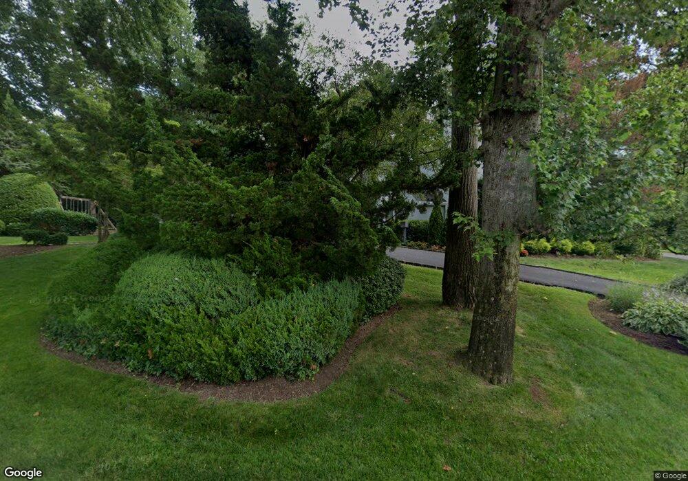 4 Dogwood Rd, Great Neck, NY 11024 - photo 1