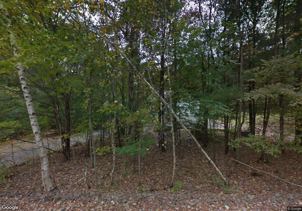 228 Chipperfield Dr, Effort, PA 18330 - photo 1