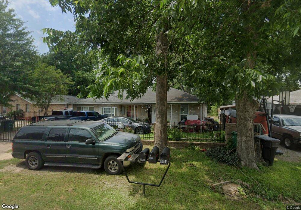 1034 Ellington St, Houston, TX 77088 - photo 1