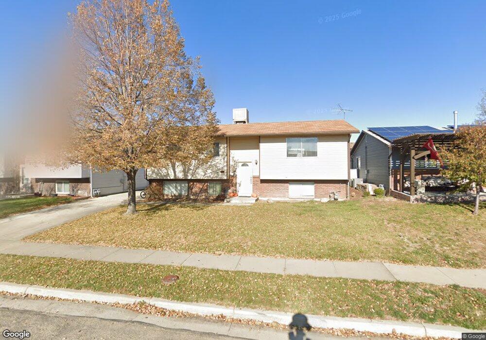 438 W 2500 S, Clearfield, UT 84015 - photo 1