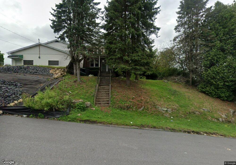 832 N Laurel St, Hazleton, PA 18201 - photo 1