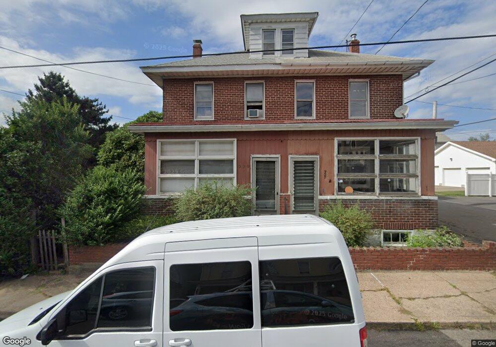 929 W 2nd St, Hazleton, PA 18201 - photo 1