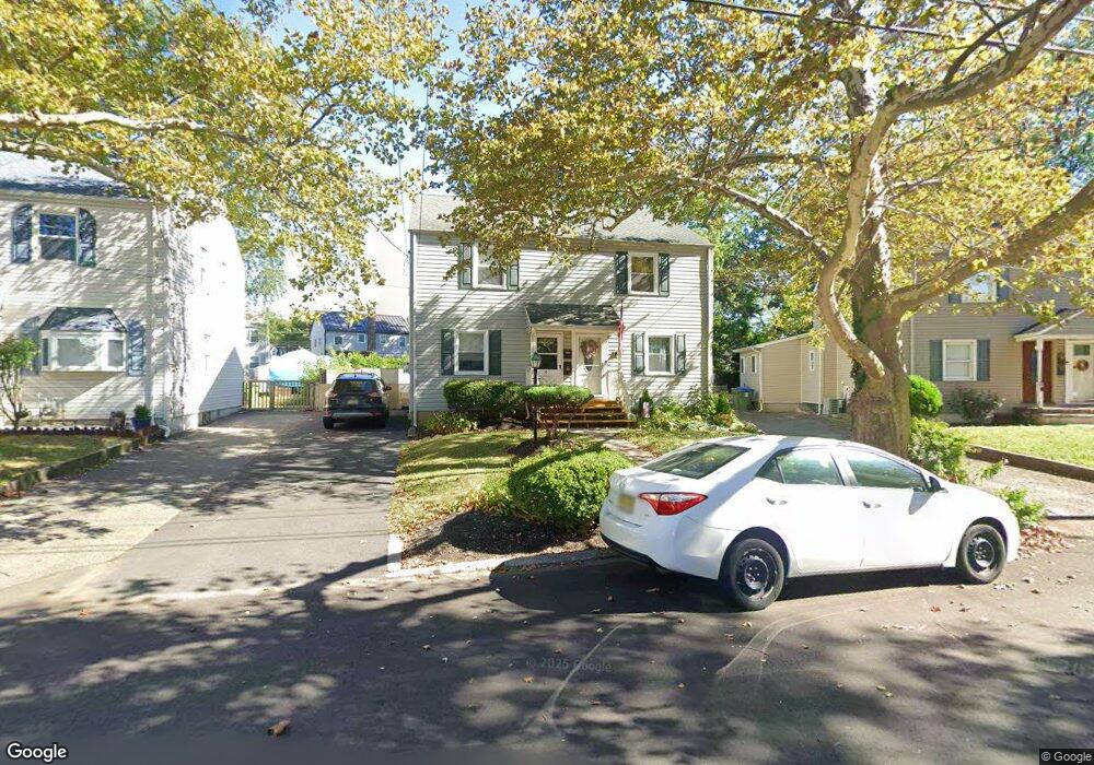 10 Macarthur Dr, Edison, NJ 08837 - photo 1
