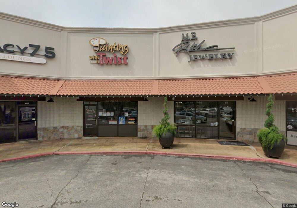 611 W Prien Lake Rd, Lake Charles, LA 70601 - photo 1