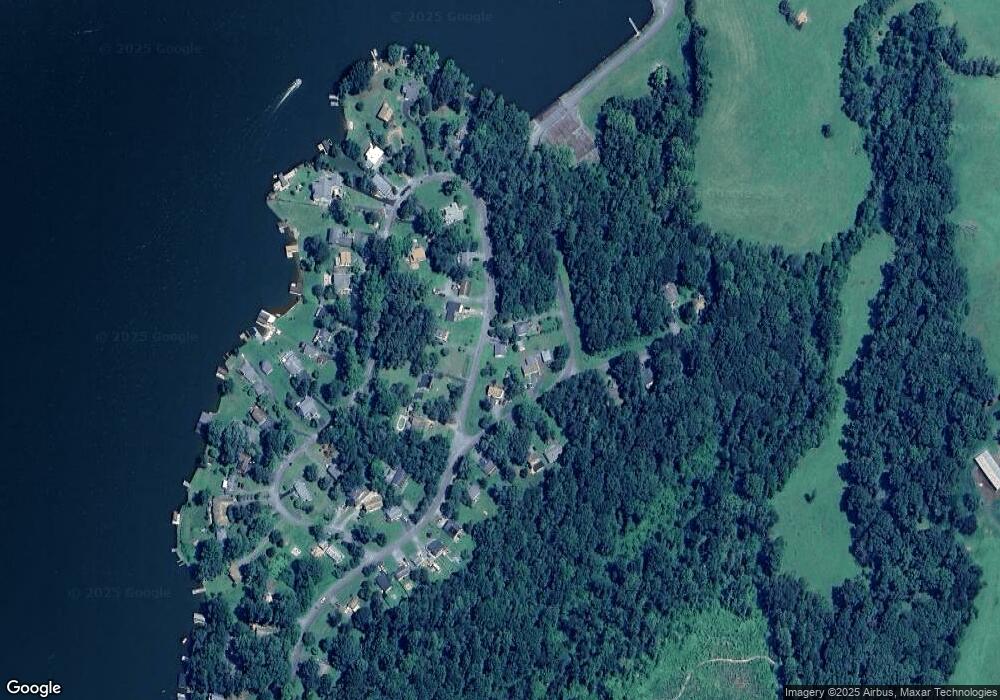 409 Lakeview Cir, Louisa, VA 23093 - photo 1