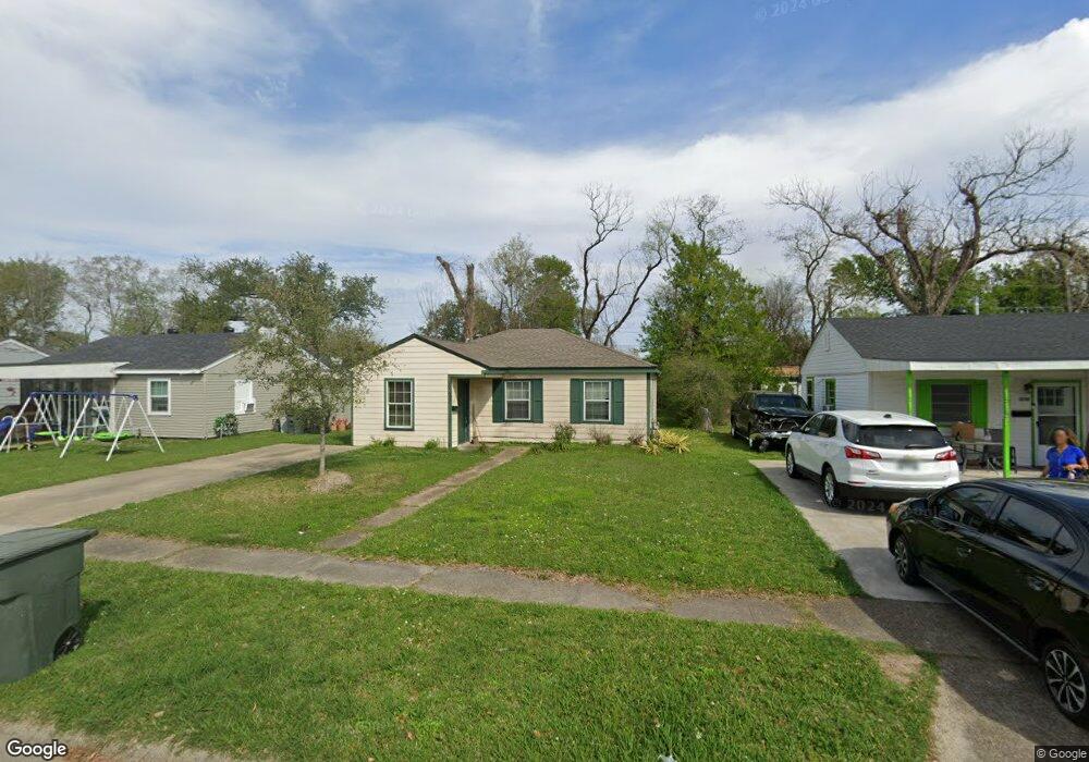 1711 Broadmoor Dr, Lake Charles, LA 70601 - photo 1