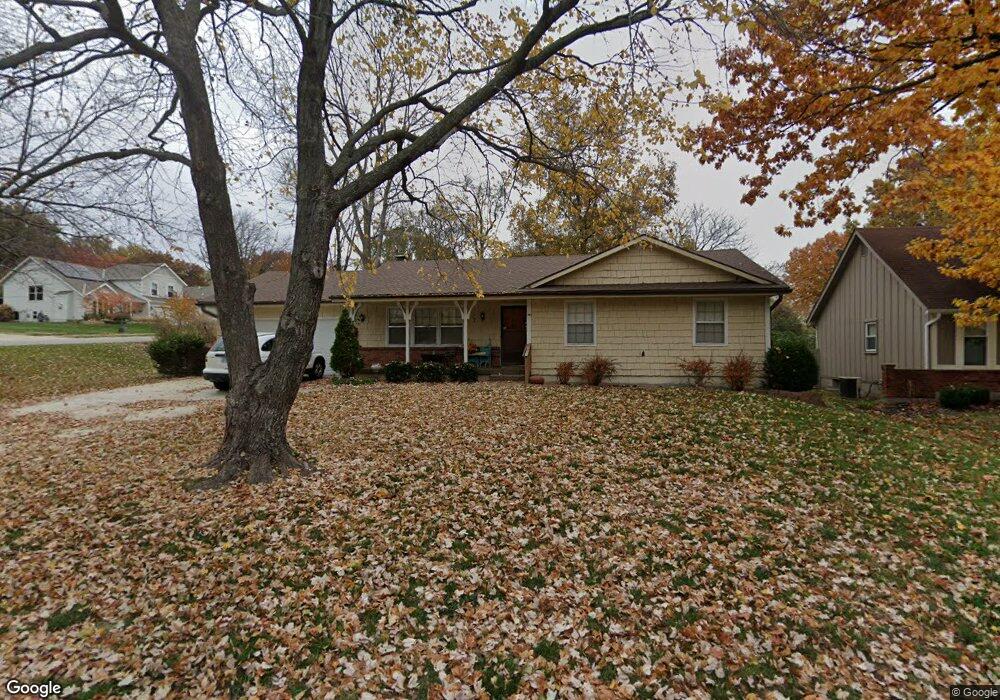 4901 Bluejacket St, Shawnee, KS 66203 - photo 1