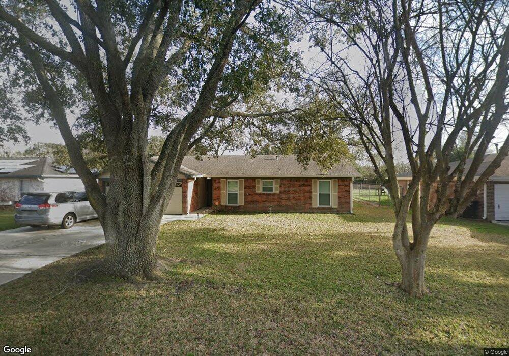 375 Windsor Square, Alvin, TX 77511 - photo 1