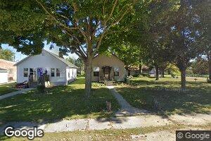 116 1st St, Standard, IL 61363