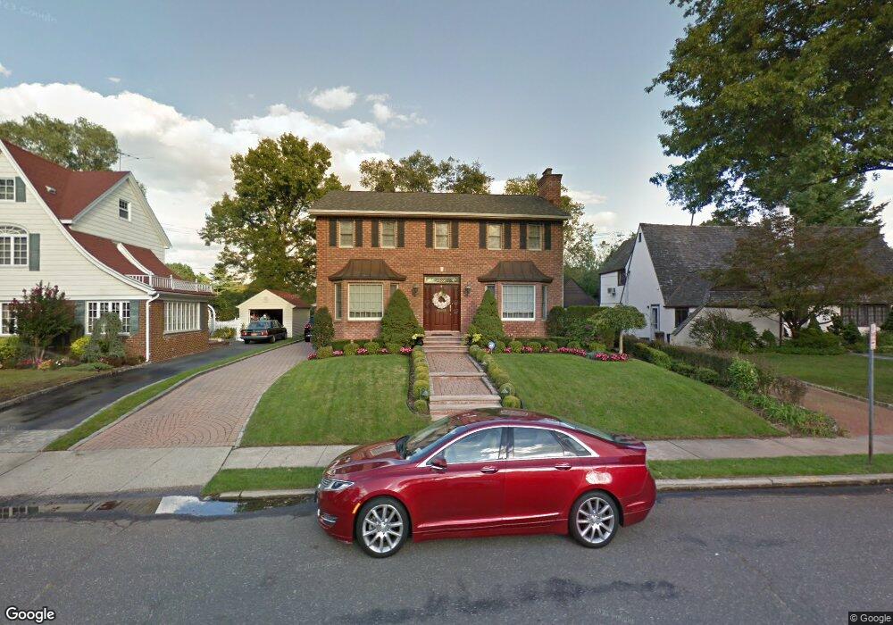 5 Brompton Rd, Garden City, NY 11530 - photo 1