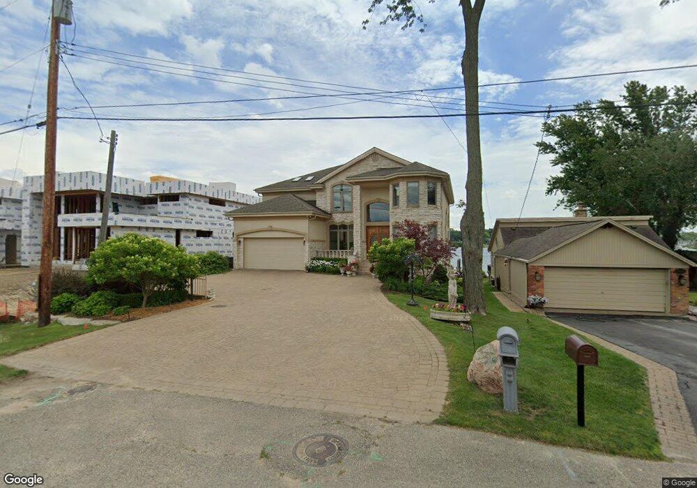 5025 Latimer St, West Bloomfield, MI 48324 - photo 1