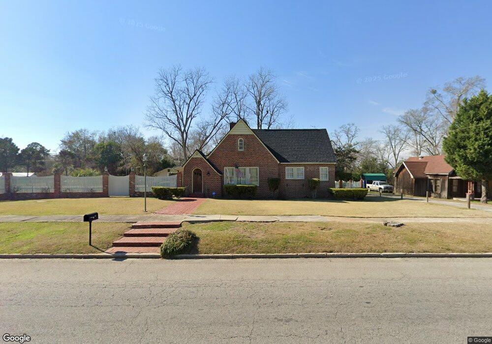 406 S Third Ave, Mc Rae, GA 31055 - photo 1