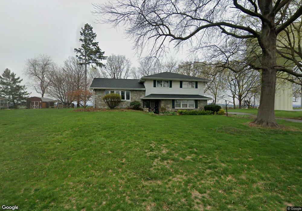 313 Hilltop Dr, Ephrata, PA 17522 - photo 1